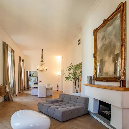 Chiodo Luxury 14 Апартаменты